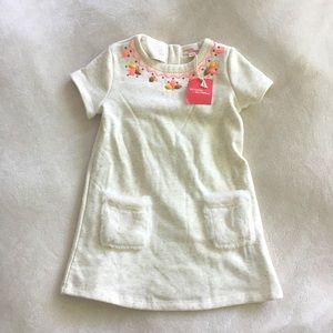 Short sleeved dress with pockets